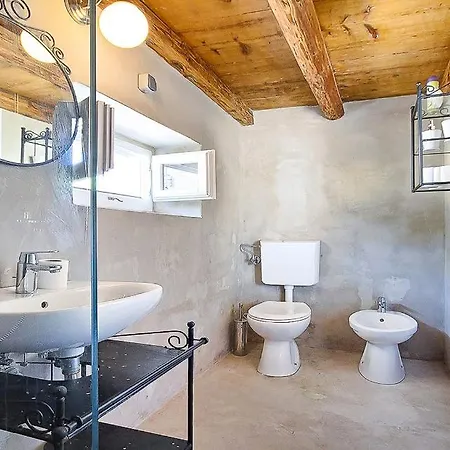 Sleeps 6 With Wifi * Pjescana Uvala