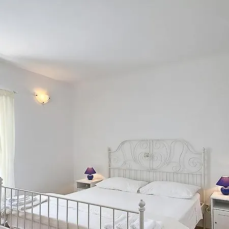 Sleeps 6 With Wifi 프예스차나 우발라